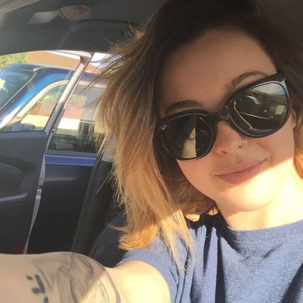 Meet your Posher, Em